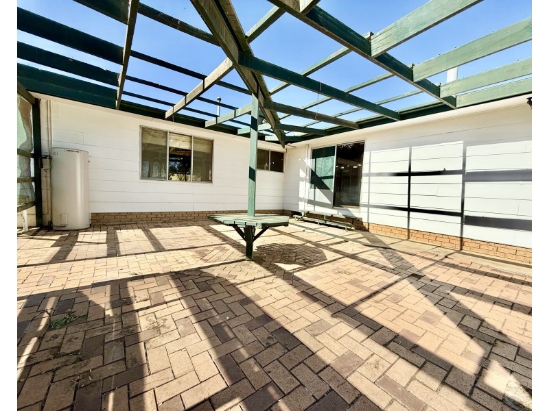 454 Church Street, Hay NSW 2711