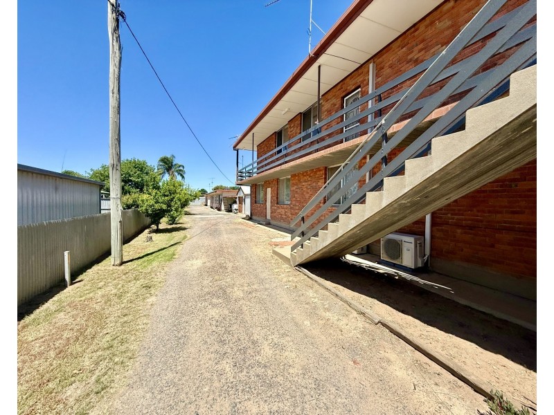 227 Edward Street, Hay NSW 2711