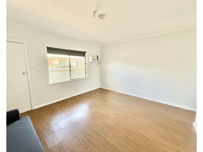 4/219 PINE STREET, Hay NSW 2711