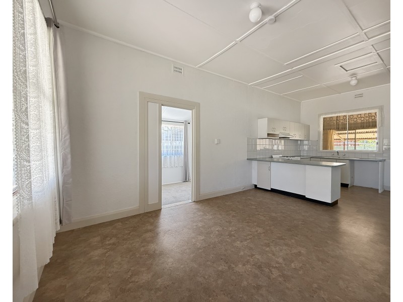 79 MURRAY STREET, Finley NSW 2713