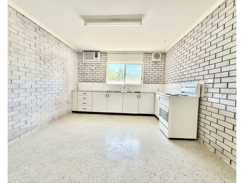 8/399 George Street, Deniliquin NSW 2710