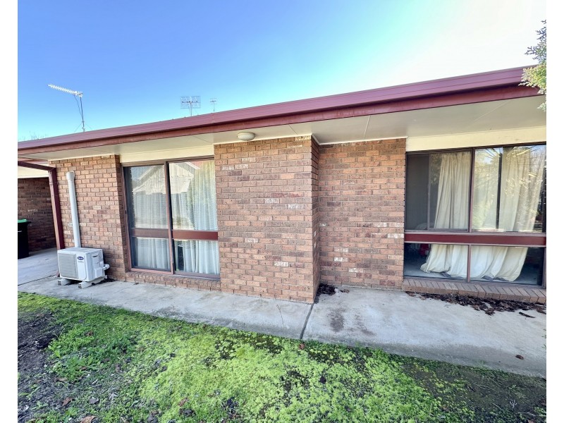 2/449 Cressy Street, Deniliquin NSW 2710