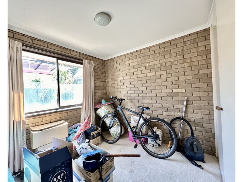 2/449 Cressy Street, Deniliquin NSW 2710