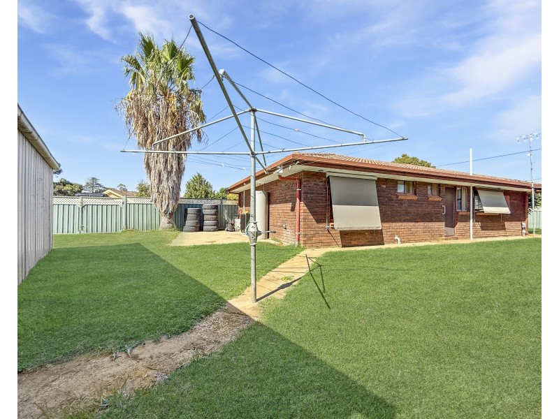 123 DECIMUS STREET, Deniliquin NSW 2710