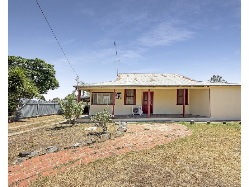 79 MURRAY STREET, Finley NSW 2713