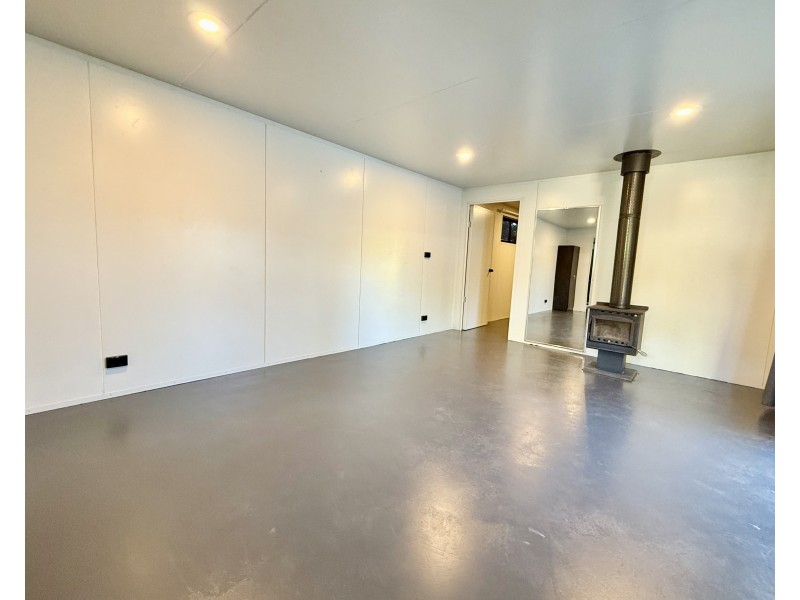 29 DAVIDSON STREET, Deniliquin NSW 2710