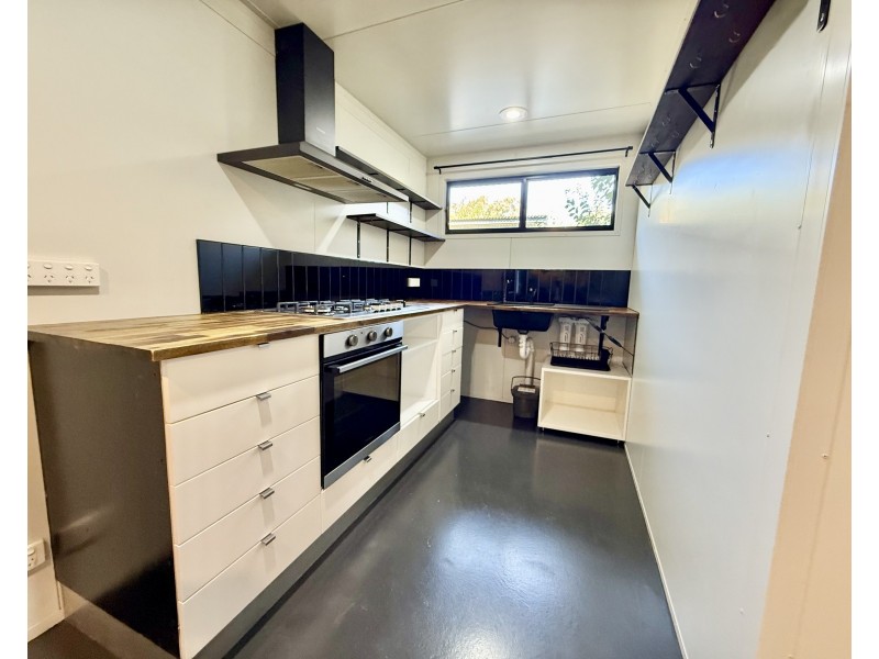 29 DAVIDSON STREET, Deniliquin NSW 2710