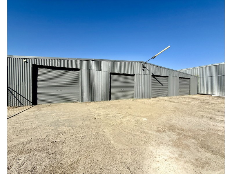 343-345 Herriott St, Deniliquin NSW 2710