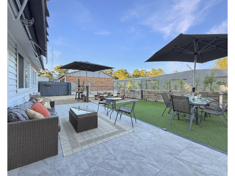 343-345 Herriott St, Deniliquin NSW 2710