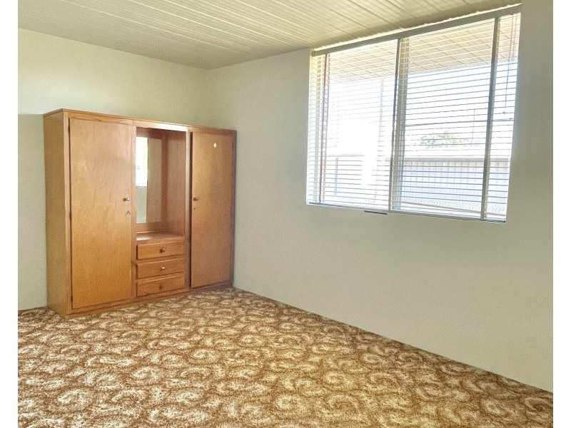 5/227 Edward Street, Hay NSW 2711