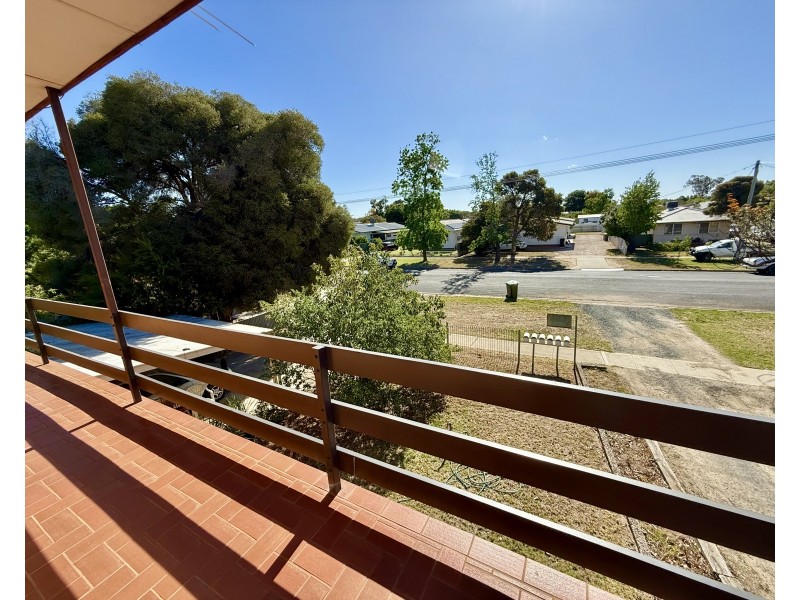 6/227 Edward Street, Hay NSW 2711