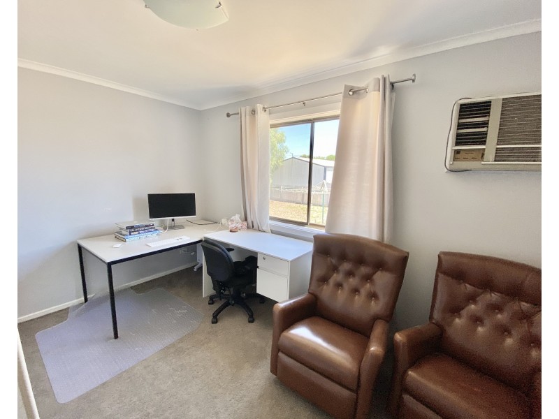 15 Taabinga Court, Deniliquin NSW 2710