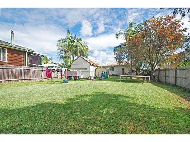 15 Restella Ave, Davistown NSW 2251