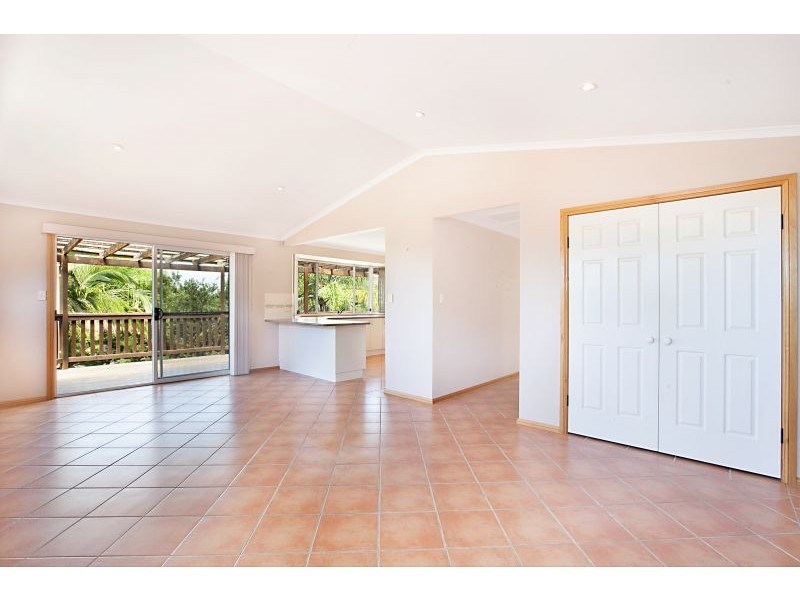 5 Kingfisher Cl, Kincumber NSW 2251