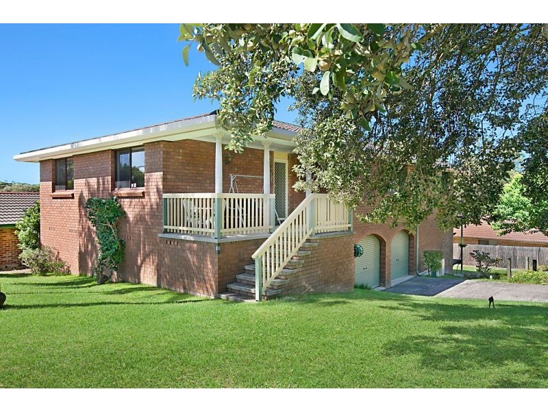 8 Woodfield Rd, Kincumber NSW 2251