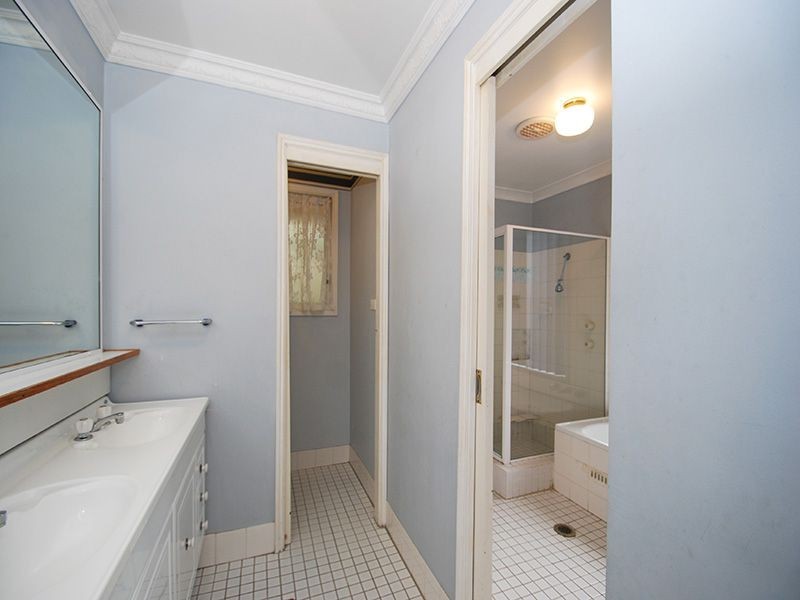 4 Aquarius Cl, Kincumber NSW 2251