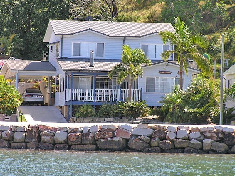 14 Henderson Rd, Saratoga NSW 2251