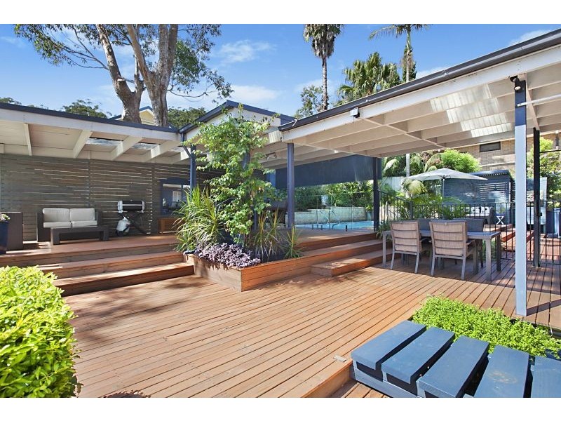 284 Avoca Drive, Green Point NSW 2251