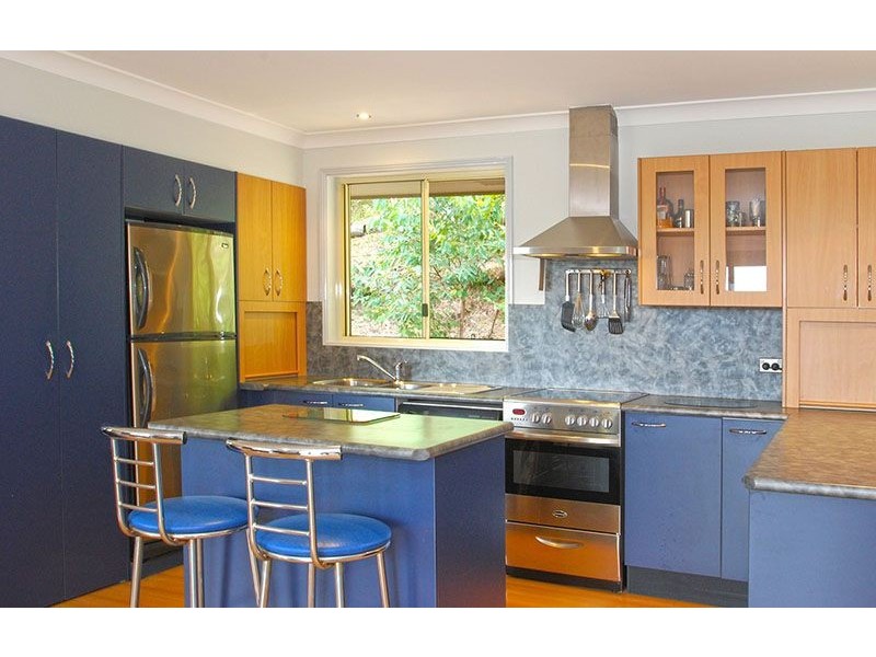 94 Henderson Rd, Saratoga NSW 2251