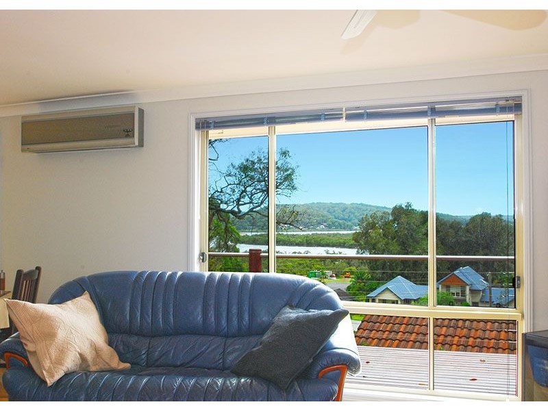 94 Henderson Rd, Saratoga NSW 2251