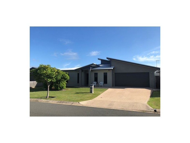 13 Ashton Place, Ooralea QLD 4740