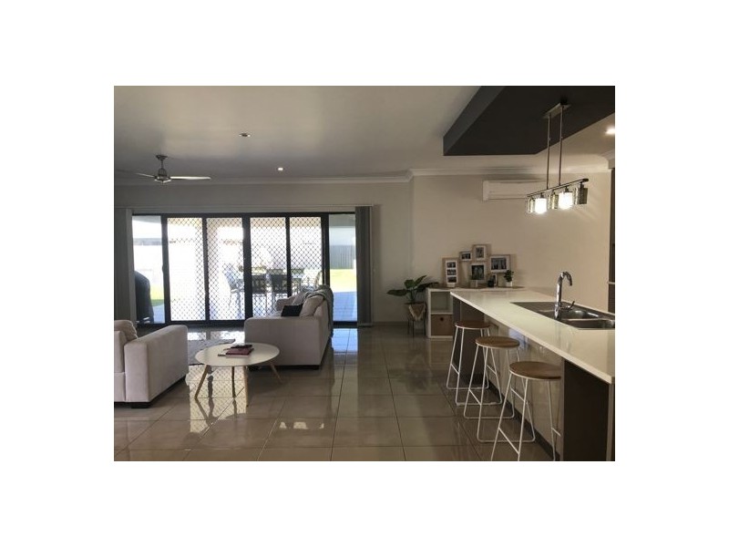 13 Ashton Place, Ooralea QLD 4740