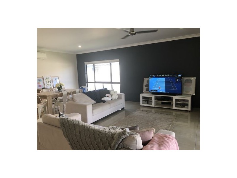 13 Ashton Place, Ooralea QLD 4740