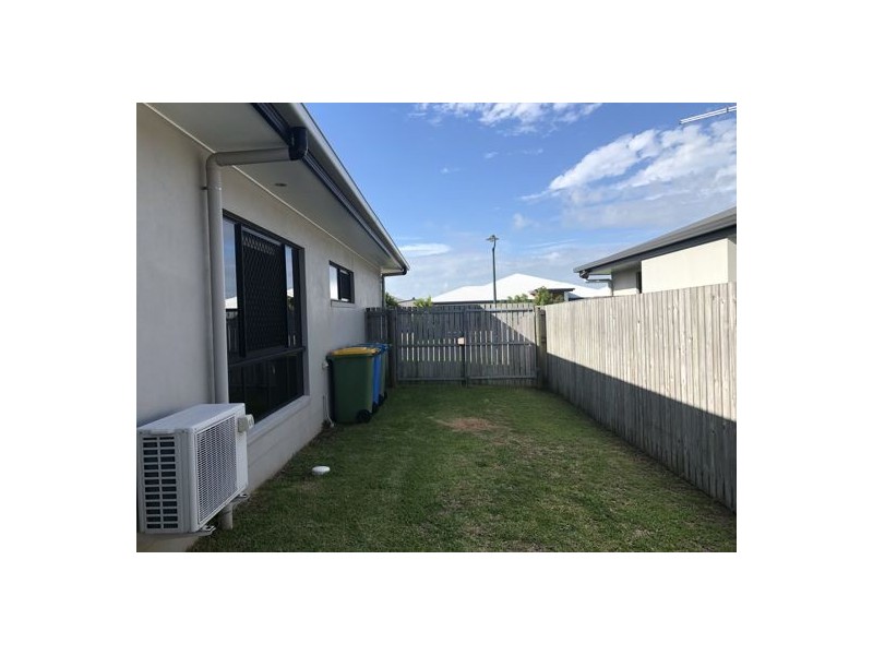 13 Ashton Place, Ooralea QLD 4740