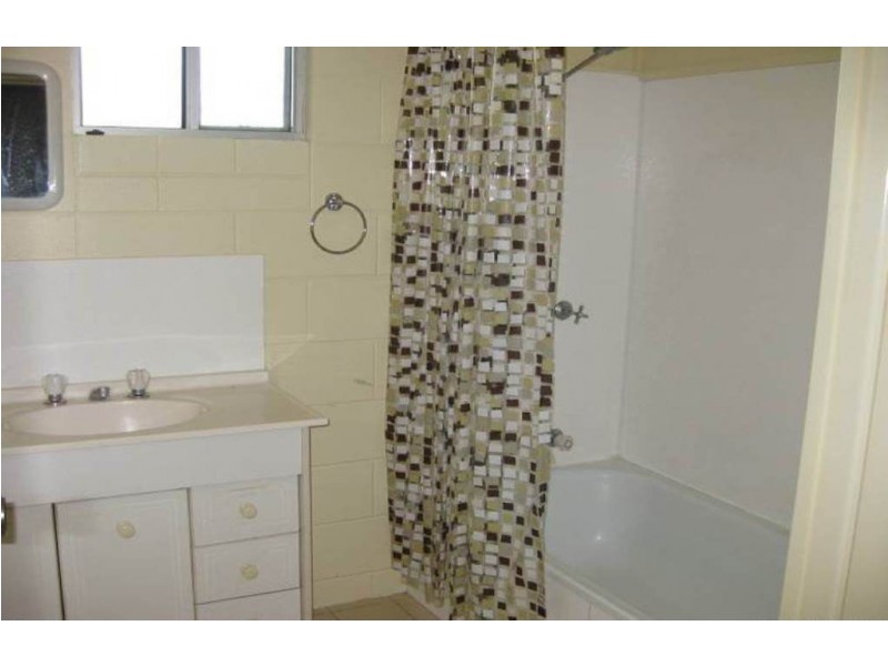 4 Andrew Court, Andergrove QLD 4740