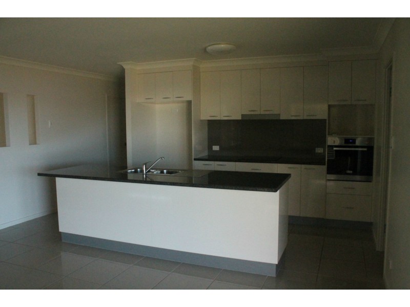 15 Clive Court, Beaconsfield QLD 4740