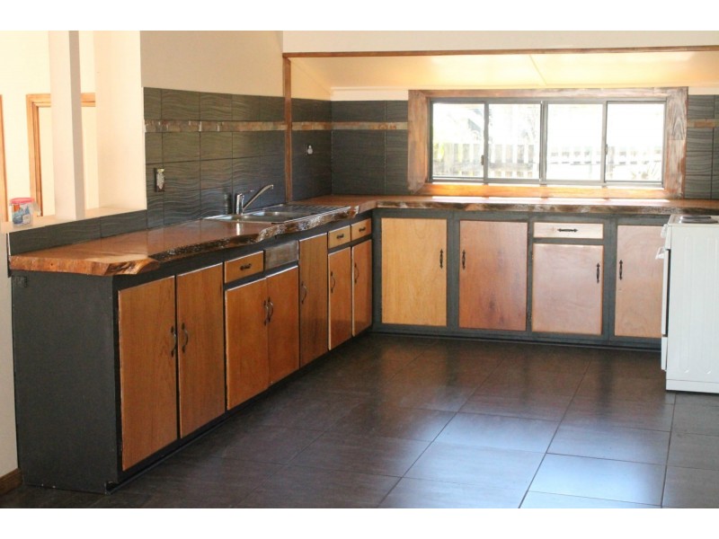 9 Campbell Street, Andergrove QLD 4740