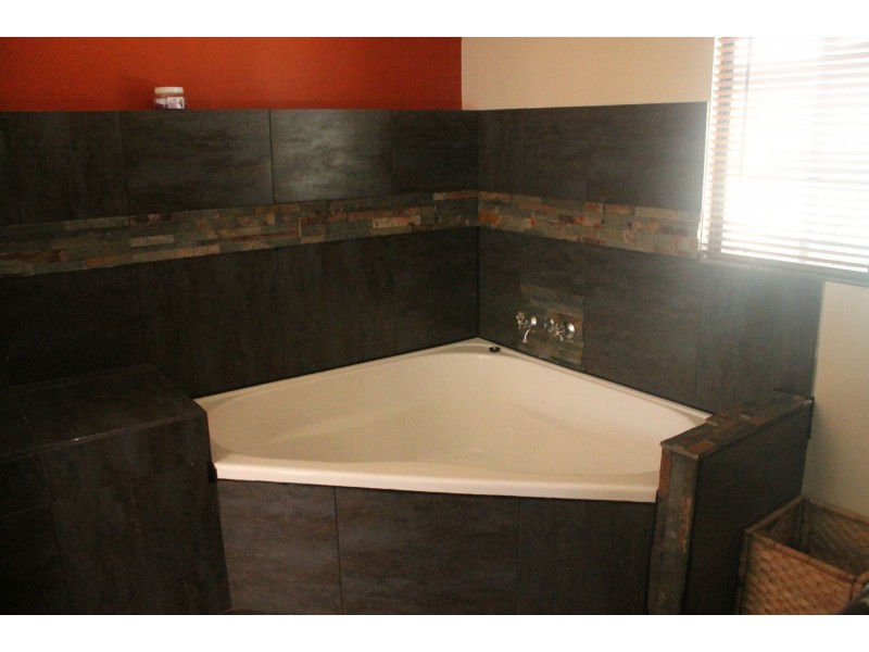 9 Campbell Street, Andergrove QLD 4740