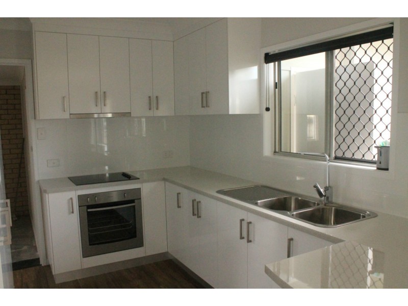 13 Downing Street, Ooralea QLD 4740