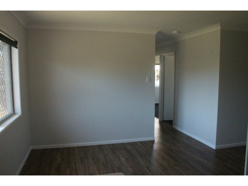 13 Downing Street, Ooralea QLD 4740