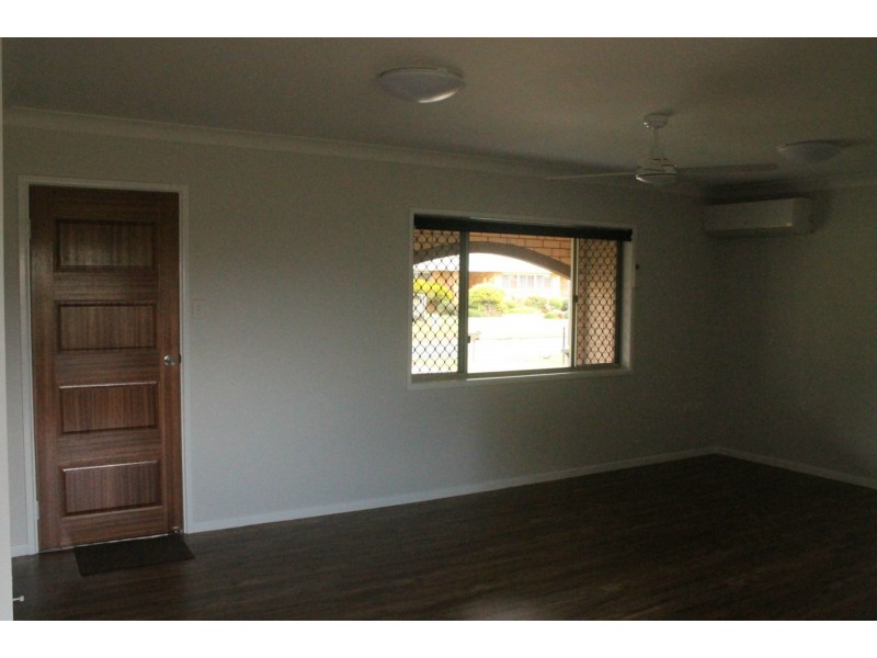 13 Downing Street, Ooralea QLD 4740