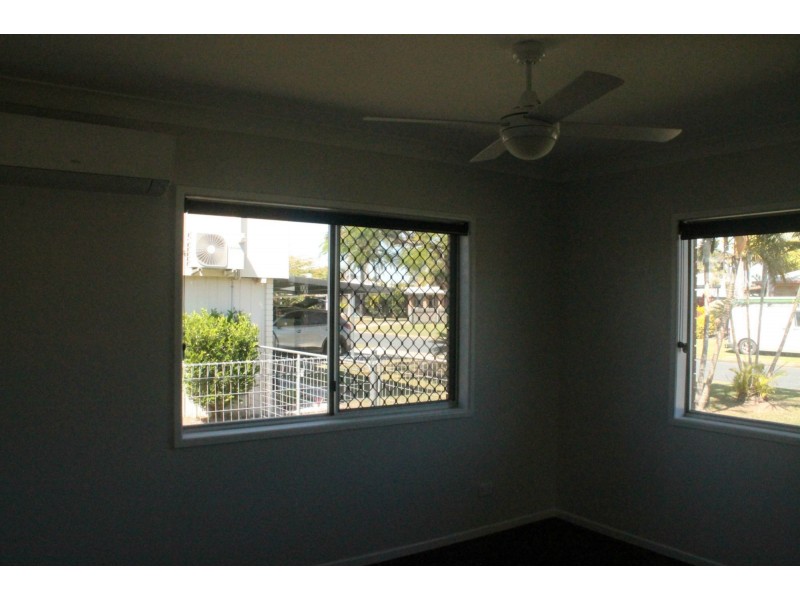 13 Downing Street, Ooralea QLD 4740