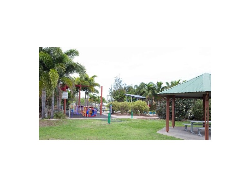 Lot 829 PALMS AT THE BEACH, East Mackay QLD 4740