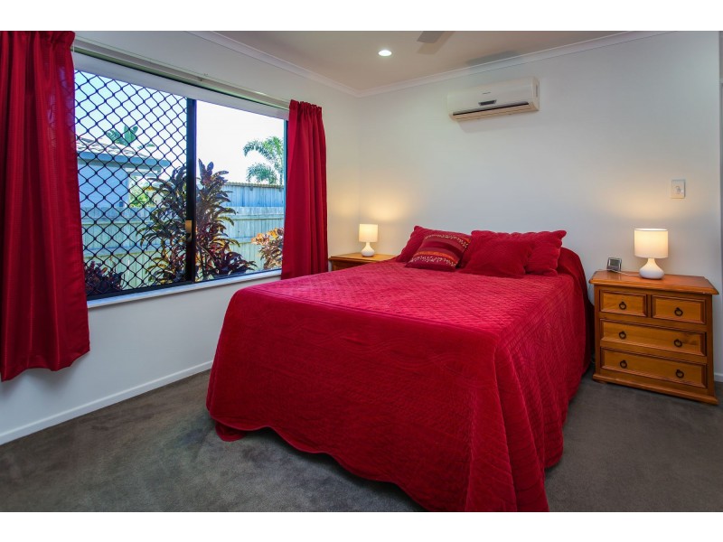 6 Woodroffe Place, Glenella QLD 4740