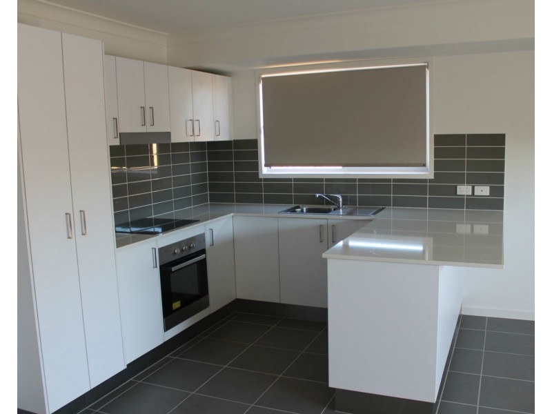 2/31 Primavera Boulevard, Beaconsfield QLD 4740