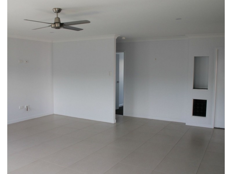 17 Cordia Street, Rural View QLD 4740
