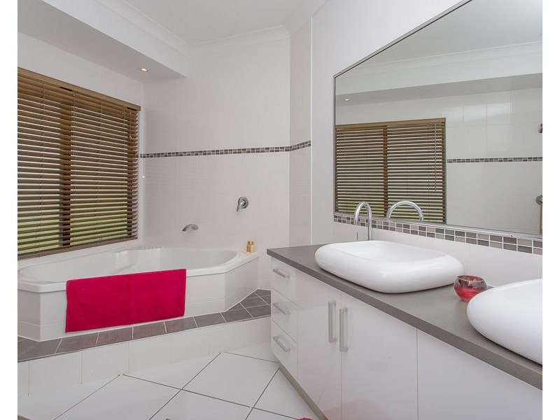 51 Clive Rogers Drive, Mirani QLD 4754