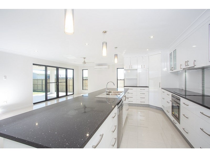 4 Dexter Court, Glenella QLD 4740