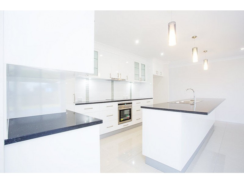 4 Dexter Court, Glenella QLD 4740