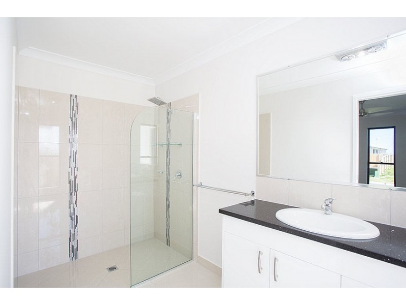 4 Dexter Court, Glenella QLD 4740
