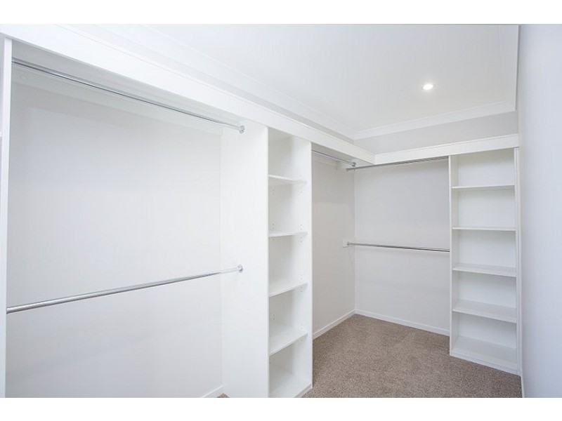 4 Dexter Court, Glenella QLD 4740