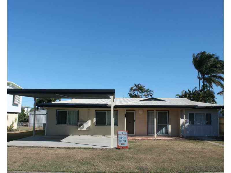 9 Pharlap Parade, Ooralea QLD 4740