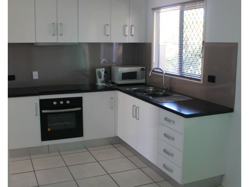9 Pharlap Parade, Ooralea QLD 4740