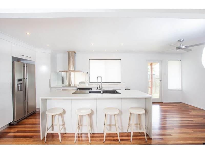 11 Parker Street, South Mackay QLD 4740