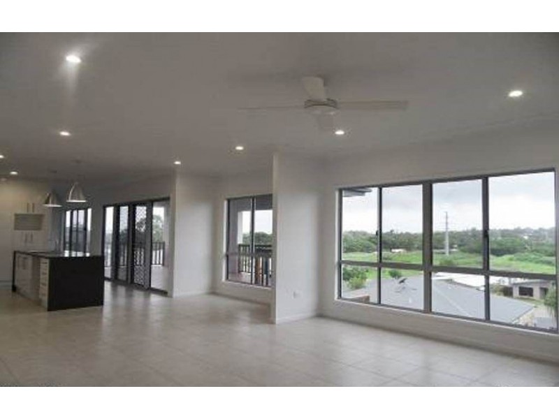 71 Cinnamon Drive North, Glenella QLD 4740