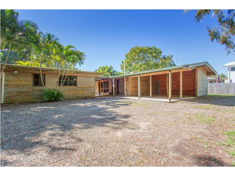 6 Bourke Street, Blacks Beach QLD 4740